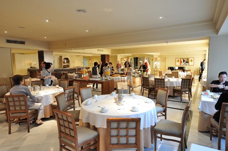 Dwo Urban Granada Hotel Restaurant photo